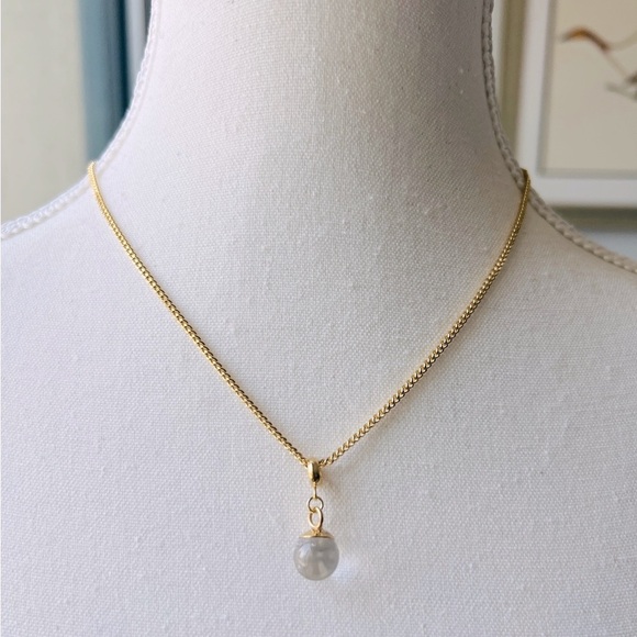 Dainty 18kt Gold Plated Curb Chain with Crystal Quartz - Picture 3 of 7